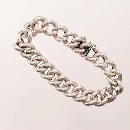Armband, 21cm, defekt lås, 835/1000 Silver 29,5g.