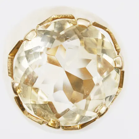 Ring med citrin, ca 9,30ct, stl: 16½, gravyr, tillverkad av  K G Markströms Guldsmeds AB, Uppsala 1967, 18K guld Vikt: 9,3 g