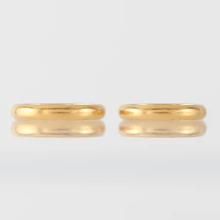Ringar 2 st med gravyrer Vikt: 9,5 g