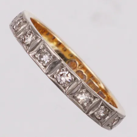 Ring, diamanter 10xca0,30ct, infattade i vitguld, stl 17½, bredd 3mm, år 1962, 18K  Vikt: 3,7 g