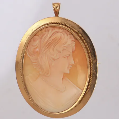 Hänge camé, längd 60mm, bredd 43mm, 18K Vikt: 14,4 g