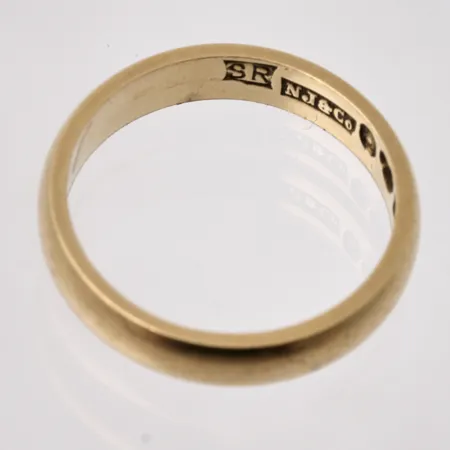 Defekt guld, 18K, vikt 3,25g.