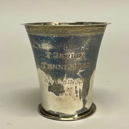 Prispokal, höjd 8cm, GAB, gravyr, 830/1000 silver Vikt: 57 g