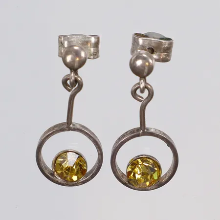 Ett par Örhängen med gula stenar 10x23mm, silver 830/1000 Vikt: 2,4 g