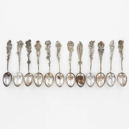 12 kaffeskedar, Svenska Floran, ca 10cm, 830/1000 Silver Vikt: 105,1 g