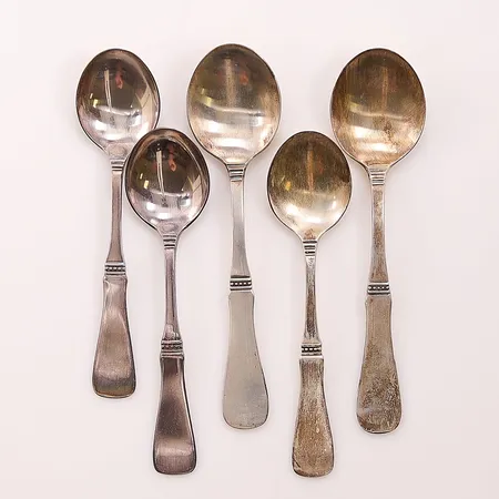 5 Kaffeskedar, 10-12cm, gravyr, 830/1000 Silver 54,4g.