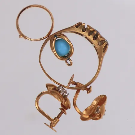 Diverse guld, delvis defekt, stenar, 18K Vikt: 4,7 g