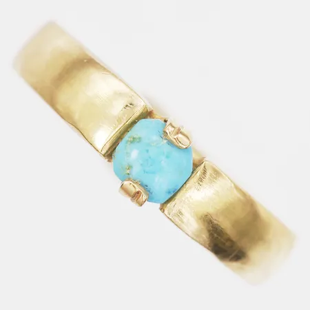 Ring med turkos sten, stl: 16¼, bredd 4mm, 18K guld Vikt: 8,6 g