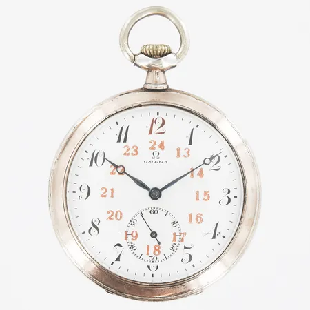 Fickur Omega, röd 12:a, innerboett av silver, manuell, liten sekundvisare, boettnummer 579577, Ø50mm, silver, bruttovikt 72,2g