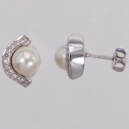 Örhängen, odlade pärlor samt diamanter 22 x ca. 0,01ct, 12x9mm, stift, vitguld, 18K Vikt: 5 g