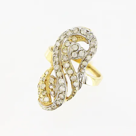 Ring, vita stenar, stl 17½, bredd 2-28mm, skev skena, 18K.  Vikt: 4,6 g