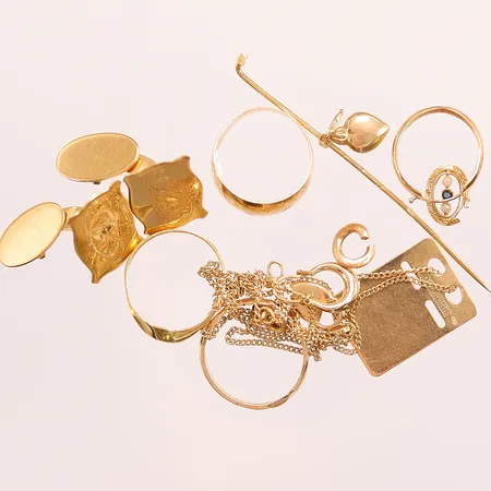 Diverse guld, defekt/gravyr, 18K 18,6g.