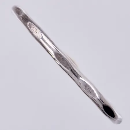Stel armring, Ø72mm, bredd: ca 5mm, Lindholm Karl-Erik, år 1972, 830/1000, silver Vikt: 42 g