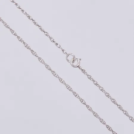 Kedja, längd: ca 47cm, bredd: ca 2mm, 925/1000 silver  Vikt: 3,1 g
