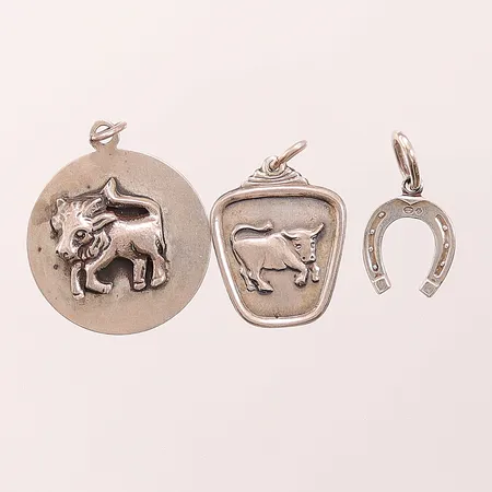 3 Hängen, 15-23mm, 925/1000 Silver 7,6g.