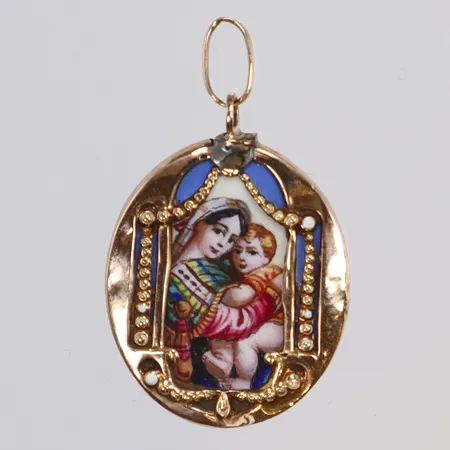 Hänge med emalj och porslin "Jungfru Maria och Jesus", visst slitage 18x31mm inklusive hängöglan, 14K Vikt: 3,2 g