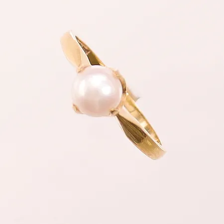 Ring, Ø18¾, bredd:7mm, pärla, 18K 3,1g.
