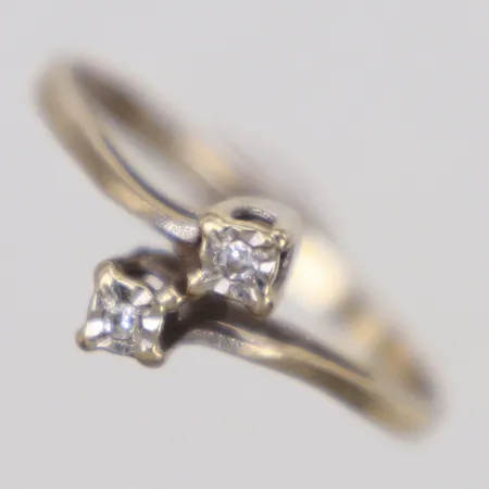 Ring med diamanter 0,02ctv enligt gravyr, stl 16, bredd 7mm, vitguld, 18K Vikt: 1,5 g