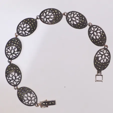 Armband med markasiter , längd 20cm, bredd 12,4mm, 925/1000 silver Vikt: 14,2 g