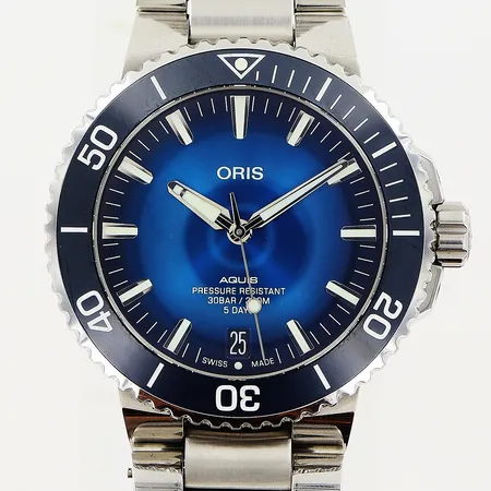 Herrur Oris, Aquis Date, stål, automatisk, Ø43mm, blå urtavla, datum, sekundvisare, ref nr 7763, caliber 400, serie nr 3888896, original stållänk med viklås ca 18,5cm, extra länkbitar ca 4cm, garantikort, manual, tag, box, ytterkartong.
