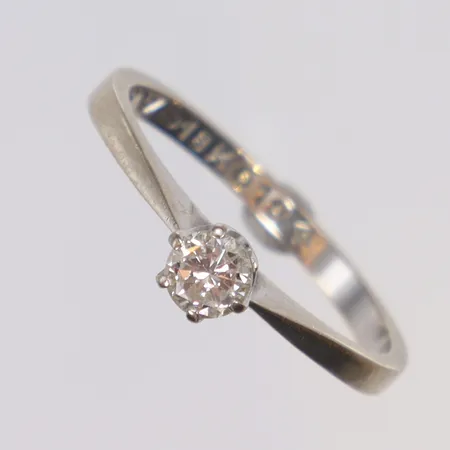 Ring i vitguld med diamant 1xca0,18ct stl 16 bredd 2-3,5mm, visst slitage, GFAB 1981, 18K Vikt: 1,9 g