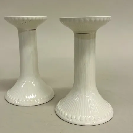 Ett par ljusstakar, Rörstrand, Tiara, höjd 15,5cm, porslin, design Hertha Bengtsson  Skickas med paket.