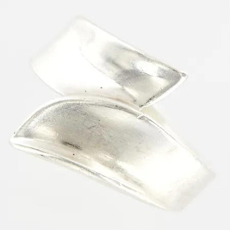 Ring GHA, stl: 18, bredd: 4-18,5mm, silver 925/1000 Vikt: 5,9 g