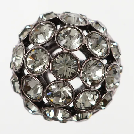 Ring Dyrberg/Kern kupolformad med röktonade stenar, stl 17 ¼, Ø35mm, chromfärgad metall. höjd 45mm, original etui