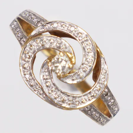 Ring, diamanter 1xca0,08ct+ca27xca0,002ct stl 17¼, bredd 1,8-12mm, GHA, 18K Vikt: 4 g