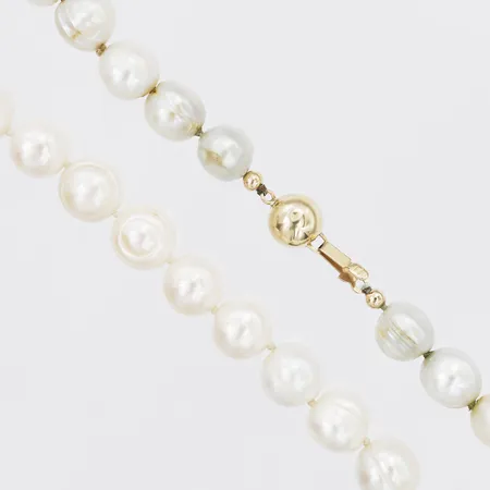 Pärlcollier med odlade sötvattenpärlor, Ø ca 9mm, längd: 42,5cm,  kullås i 14K guld, bruttovikt: 41,3g. 