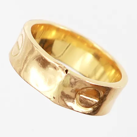 Ring, stl 16½, bredd: 6mm, ihålig, bucklig, spricka, OBS! Ej märkesdesign, 21K Vikt: 2,7 g