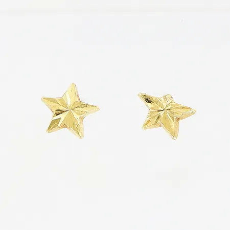 Ett par örhängen, stjärnor, 6x6mm, en defekt, 18K.  Vikt: 0,4 g