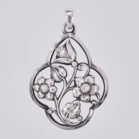 Hänge, mönstrad, längd: ca 5,3cm, bredd: ca 35mm, Guldvaruaktiebolaget G. Dahlgren & Co Ab, år 1946, 830/1000, silver Vikt: 8,8 g