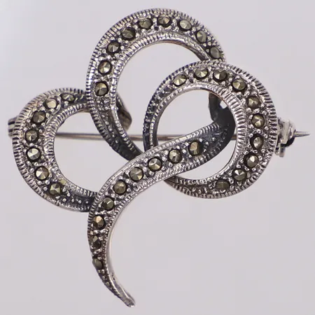 Brosch med markasiter, längd 38mm, 925/1000 silver Vikt: 10,3 g