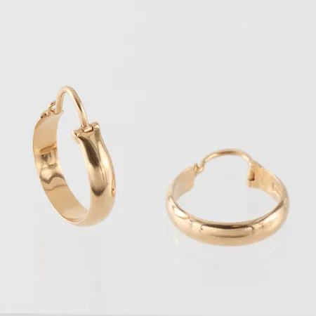 Örhängen paret, diameter 20 mm, 18k. Vikt: 7,7 g