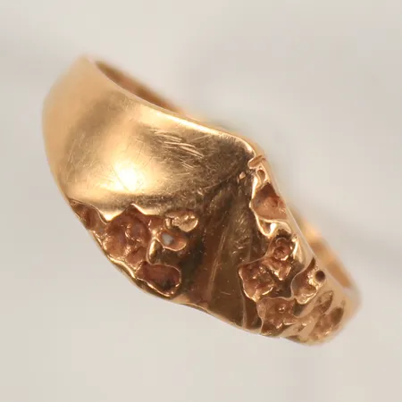 Ring, stl 16, bredd 1-6mm, 18K Vikt: 2,7 g