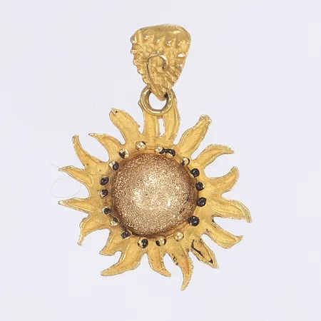 Hänge, sol, 35x25mm, slitage, 18K Vikt: 5,3 g