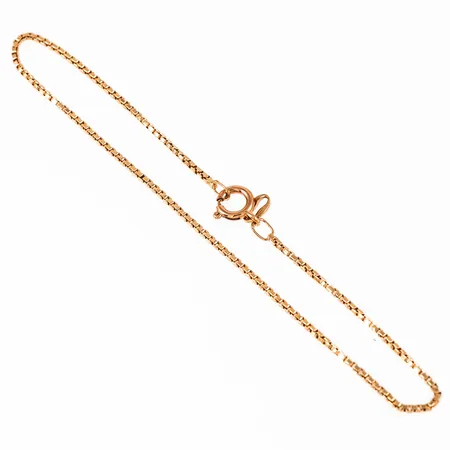 Armband, Venezia i 18K guld. Det är 19 cm långt, 1,1 mm brett och väger 1,9g. Stämpelögla hänger i låset. Slitage.  