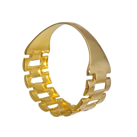 Ring, 18K guld, tillverkarstämpel TG, Ø17¾ mm, bredd 2-7 mm, en spricka i ringen Vikt: 1,8 g