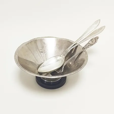 Diverse silver, skevt, personliga gravyrer, trä, 830/1000, bruttovikt: 215,1g.