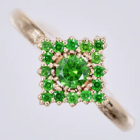 Ring med färgade stenar, stl: ca 18¼, bredd: ca 2,5-12mm, 14K  Vikt: 3,6 g