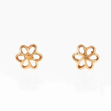 Örhängen, Blomma i 18K guld. Mått 5,5 x 6 mm. Vikt: 1,0g. 