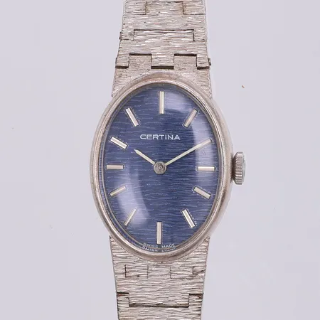 Damur Certina, quartz, 19mm x 26mm, 16cm, gravyr, 925/1000 Silver, etui Vikt: 31,6 g