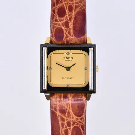 Damur Rado Florence, quartz, Ø  21x24mm, ref: 121.3136.2, snr: 19382022, behov av batteribyte /ej funktionstestad, liten spricka i glaset ena hörnet, stål.