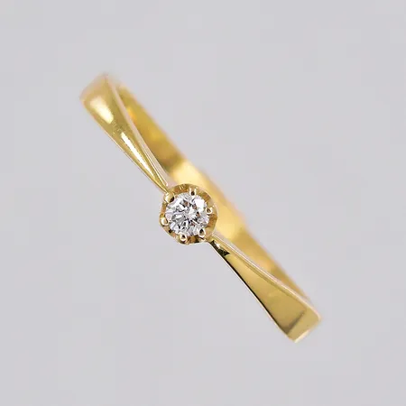 Ring med diamant 0,06ct  enligt gravyr, stl 17¾, 18K Vikt: 2 g