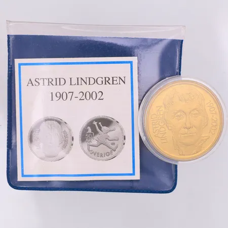 Minnesmynt, Ø36mm, Pippi Långstrump / Astrid Lindgren 1907-2002, nominellt värde 50kr, aluminiumbrons-legering, plastetui Vikt: 0 g
