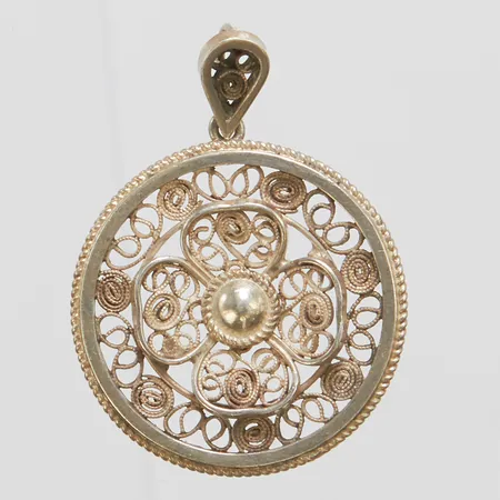 Silverhänge, 31,2x23,2mm, filigranarbete med blommotiv, 830/1000 Vikt: 3,5 g