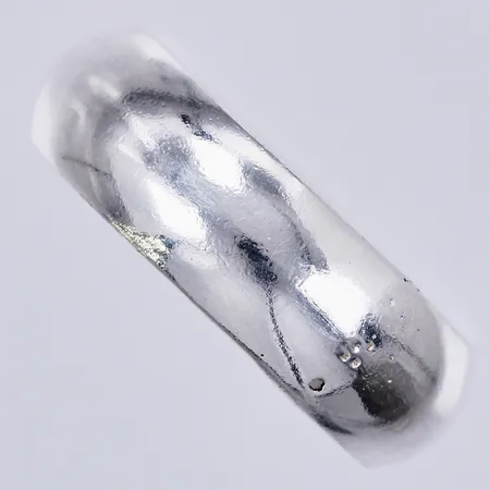 Ring, stl: ca 15¾, bredd: ca 6mm, 925/1000 silver  Vikt: 7,7 g