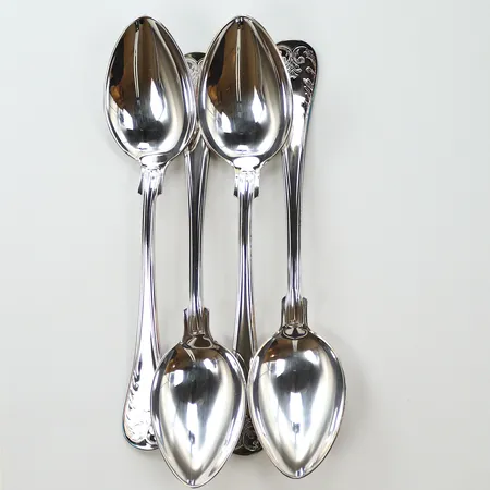 4 dessertskedar Gammal Fransk, 162mm, GAB silver 830/1000-delar, 199,6g Vikt: 199,6 g