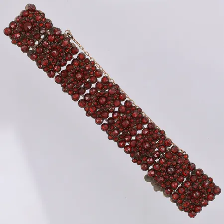 Armband, granater, äldre, 16,2cm,bredd 18,5mm, metall, säkerhetskedja Vikt: 0 g